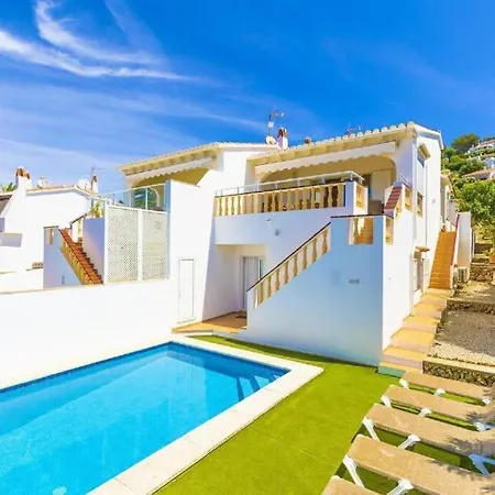 Ocean Breeze - Steps Away From The Villa Son Bou