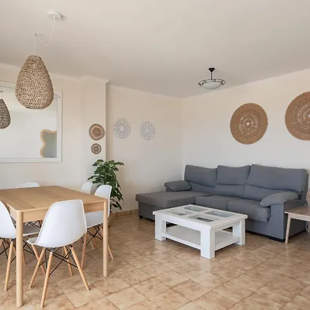 Villa Ocean Breeze - Steps Away From The