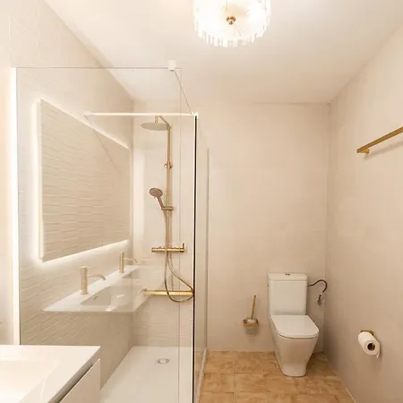 Ocean Breeze - Steps Away From The Villa