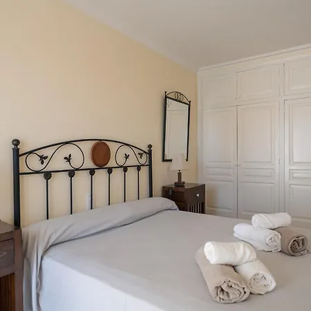 Villa Ocean Breeze - Steps Away From The