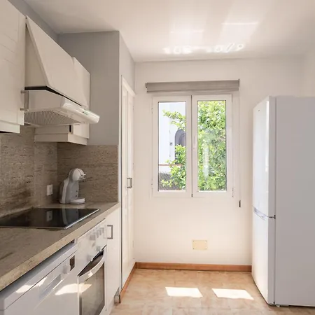 Ocean Breeze - Steps Away From The Vila