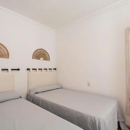 Ocean Breeze - Steps Away From The Vila