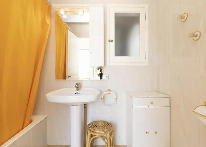 Ocean Breeze - Steps Away From The Villa Son Bou