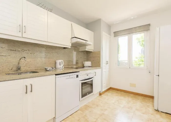 Villa Ocean Breeze - Steps Away From The