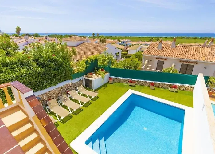 Villa Ocean Breeze - Steps Away From The *